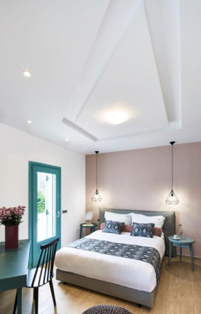 Beachfront Santorini Villa Villa Almyriki 3 Bedroom Private Pool Monolithos